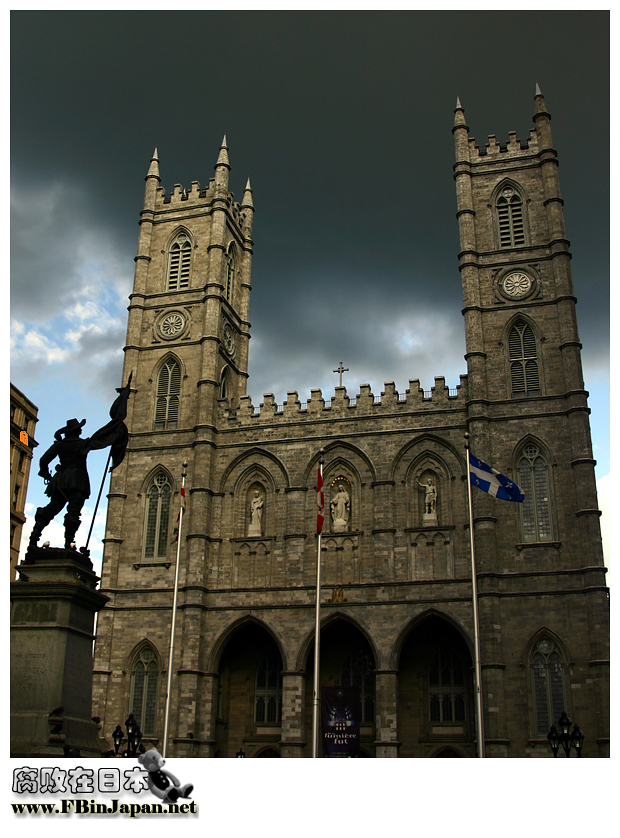 montreal_old_city_church.JPG