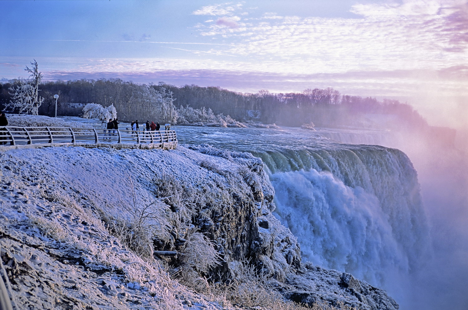 Niagara Fall-1resize.jpg