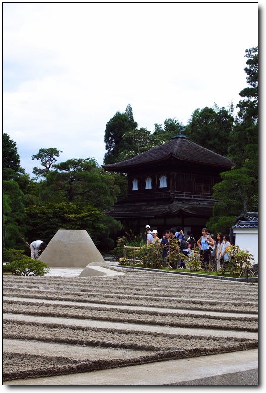 这就是银阁寺啊,好破