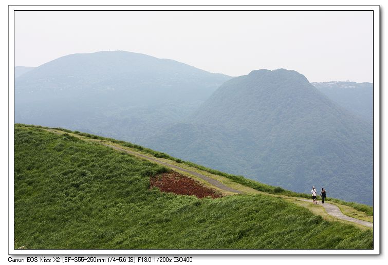 群山峻岭