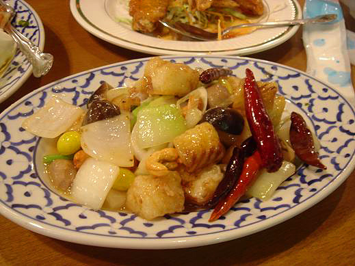 白身鱼炒蔬菜