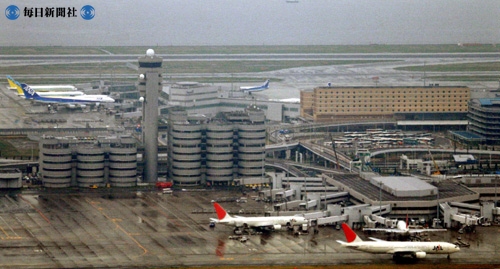 第４滑走路建設工事が着工し、国際線の増便が課題になっている羽田空港.jpg