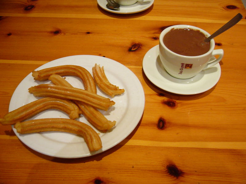 800px-Chocolate_with_churros.jpg