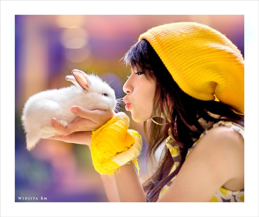 Bunny_Lover_by_widjita.jpg