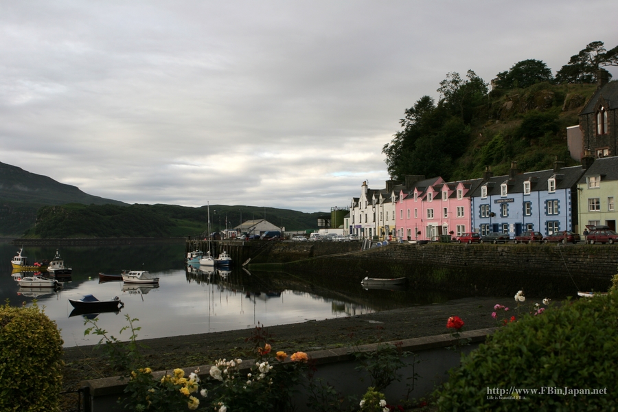 skye-island-pink-guesthouse-s-size.jpg