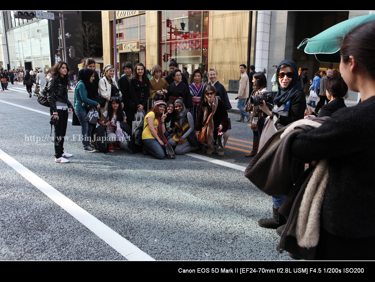 2010-04-10-ginza-people-02s.jpg