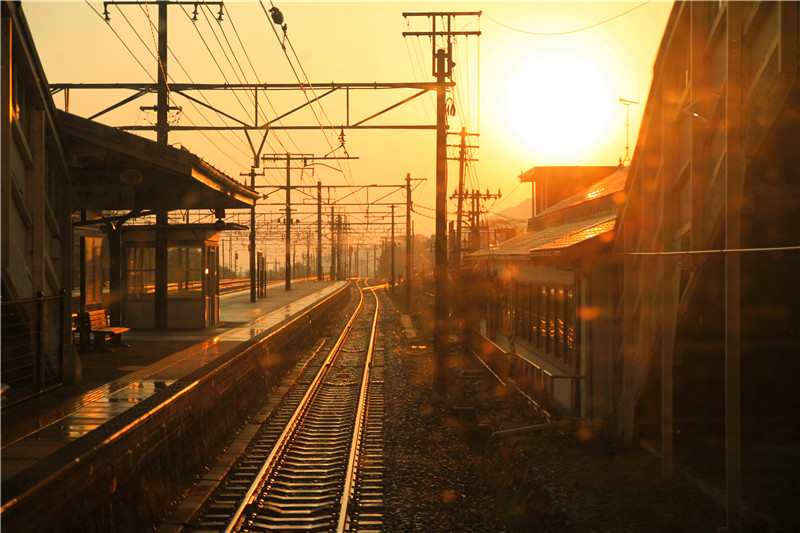 早晨的太阳，拍摄于滋贺.jpg